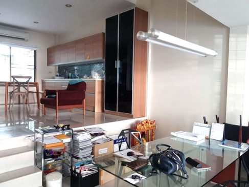 บ้านกลางเมืองเหม่งจ๋าย1 ขายถูกสุดในโครงการ ตกแต่ง สวยสุดใน โครงการ บ้านกลางเมือง เหม่งจ๋าย โครงการ 1   21 ตรว  3ชั้น   3 ห้องนอน   4 ห้องน้ำ ขายถูก กู้ได้สูง หรือ กู้ไดเต็ม ตามเครดิตผู้กู้  ขายเพียง 5,970,000 บาท