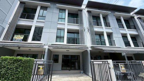 ขายทาวน์โฮม 3 ชั้น บ้านกลางเมือง รัตนาธิเบศร์ ใกล้รถไฟฟ้าสายสีม่วง สภาพใหม่ เจ้าของดูแลดีมาก โทร 091-0601637