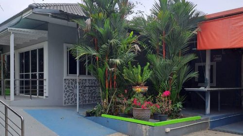 ขายบ้านเดี่ยว 1 ชั้น หมู่บ้านหนองสรวง อ.ศรีประจันต์ สุพรรณบุรี ใกล้โรงเรียน โรงพยาบาล ตลาด โทร 0869220218