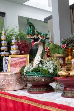 รับจัดบวงสรวงบายศรีทุกรูปแบบ ร้านศรีหทัยบายศรี รับทำบายศรีเสริมดวงชะตาทุกชนิด รับทำบายศรีไหว้เทพ รับทำบายศรีพญานาค