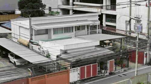 ขายบ้านพร้อมร้านอาหาร 2 ชั้น เอกมัย – สุขุมวิท 42 ใกล้ BTS เอกมัย 550 ม. โทร 089-0663888