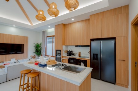 ขายบ้านพูลวิลล่าหัวหินใกล้ทะเลโฉนดครุฑแดง Luxury Villa La Felice Pool Villa Sale